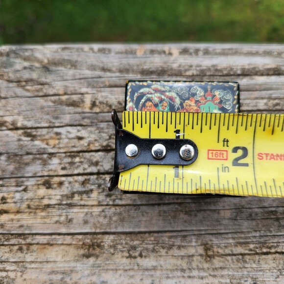 Hand-Painted Russian Lacquer Box Palekh Winter Queen Scene Signed Collectible 2" - Picture 2 of 10